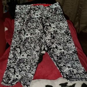 Victoria's Secret knockout cropped pant